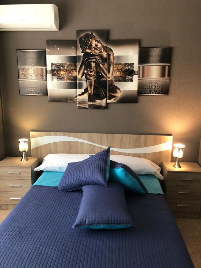 Hostal Dona Maria Valdemoro Esterno foto