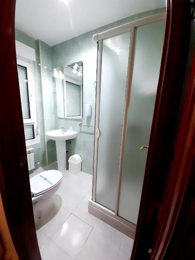 Hostal Dona Maria Valdemoro Esterno foto
