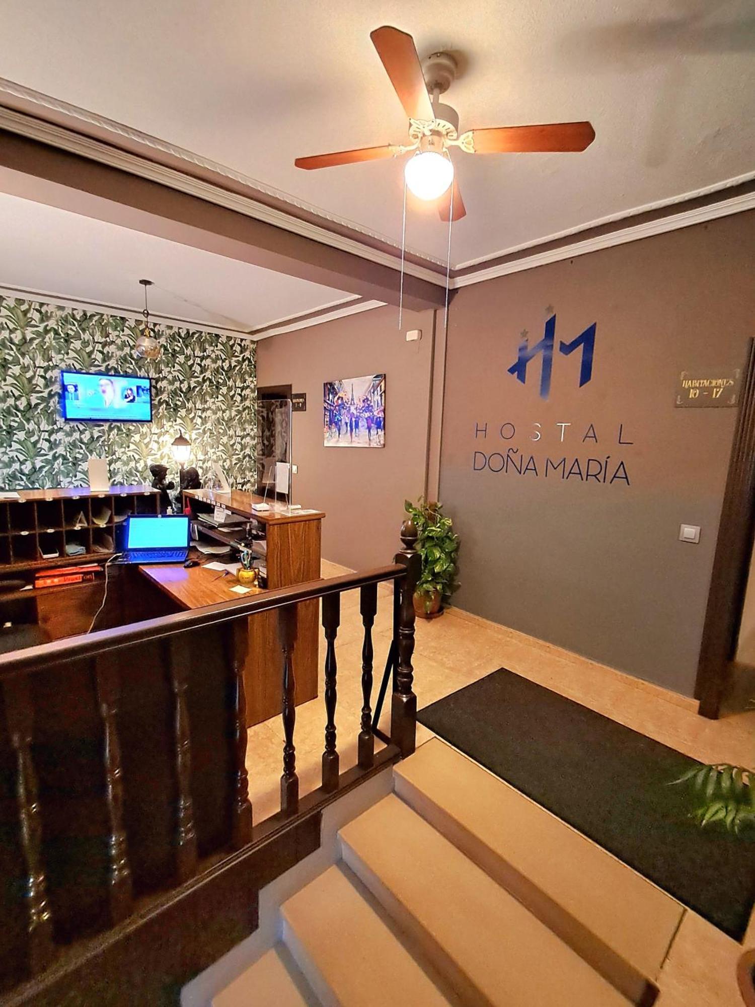 Hostal Dona Maria Valdemoro Esterno foto